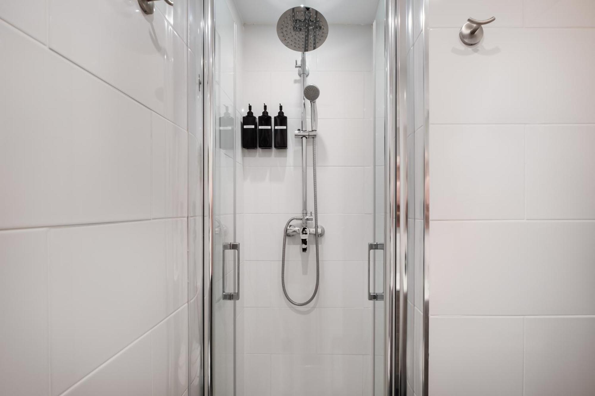 Apartament Modern 300m From *